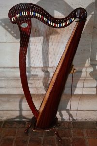 harp-195636_960_720