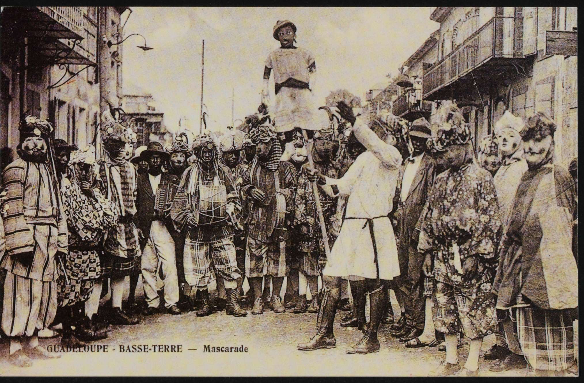 0 - Les Masques de Vieux-Fort à Basse-Terre - Début 20e siècle