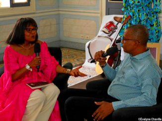 Winny Kaona, la présentatrice de l'émission "Moun a Bigin" et Georges Brédent, le président de la Commission Culture au Conseil Régional de la Guadeloupe.