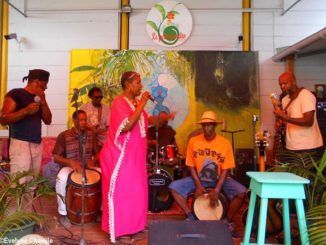 Maritza and the musicians of the Village Musical Pointois
