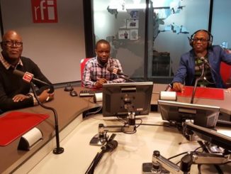 Sayouba Traoré (journalist, RFI), Daniel Rugamika (lawyer & member of the Club RFI Bukavu in the Democratic Republic of Congo) and Éric Amiens (journalist, RFI) who presents the programme "Le Club RFI". Photo: RFI