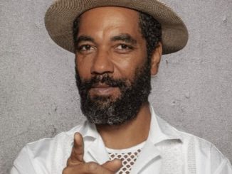 Le comédien guadeloupéen Yohan Pisiou incarne Gérard Lauriette alias "Papa Yaya"